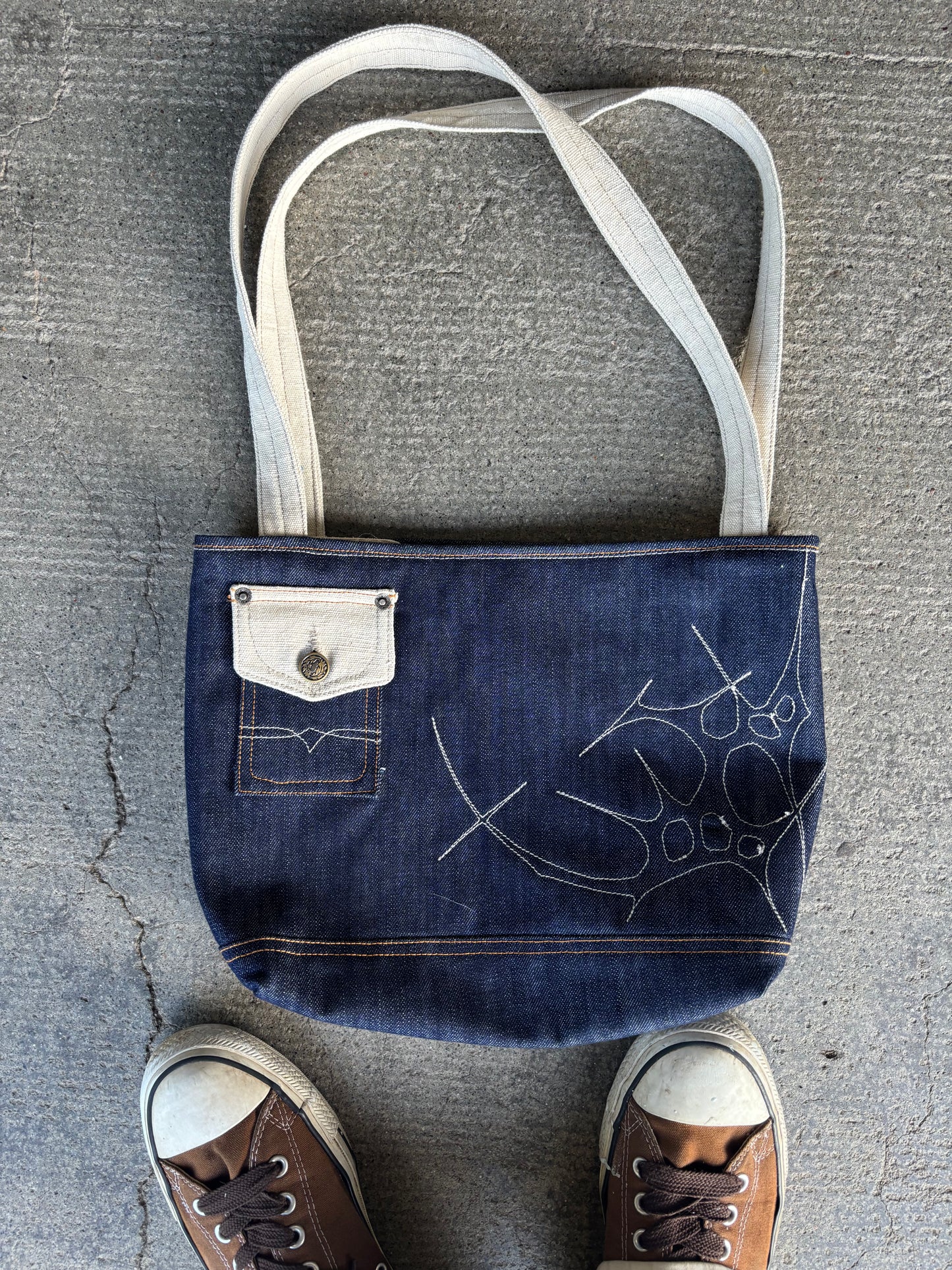 HIVE.MENTALITY Reversible Tote Bag